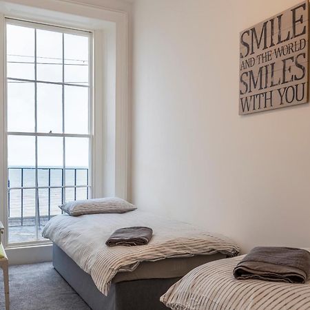 Seaside Serenity: Stylish Sea View Apartments In Herne Bay Ngoại thất bức ảnh