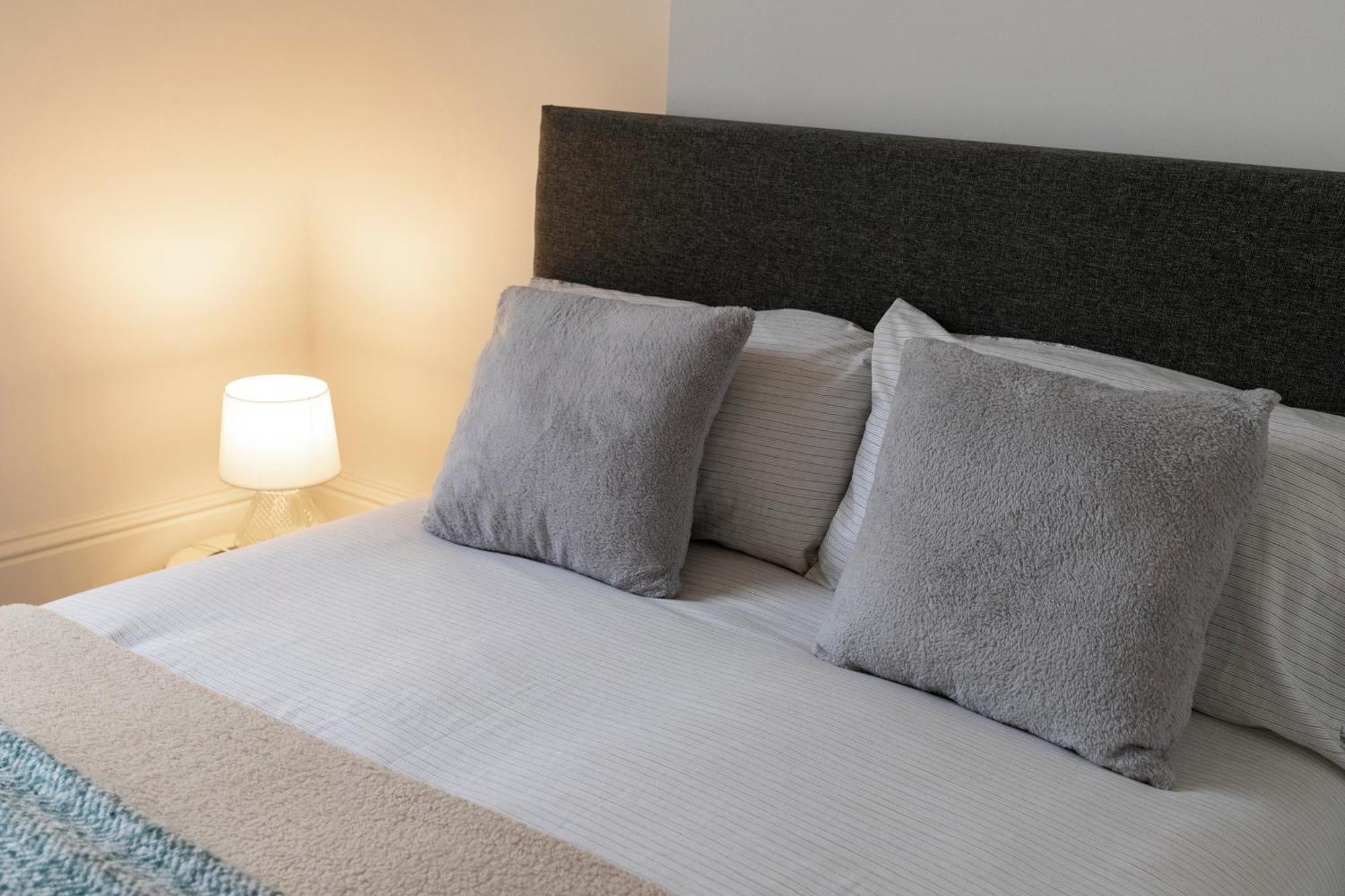 Seaside Serenity: Stylish Sea View Apartments In Herne Bay Ngoại thất bức ảnh