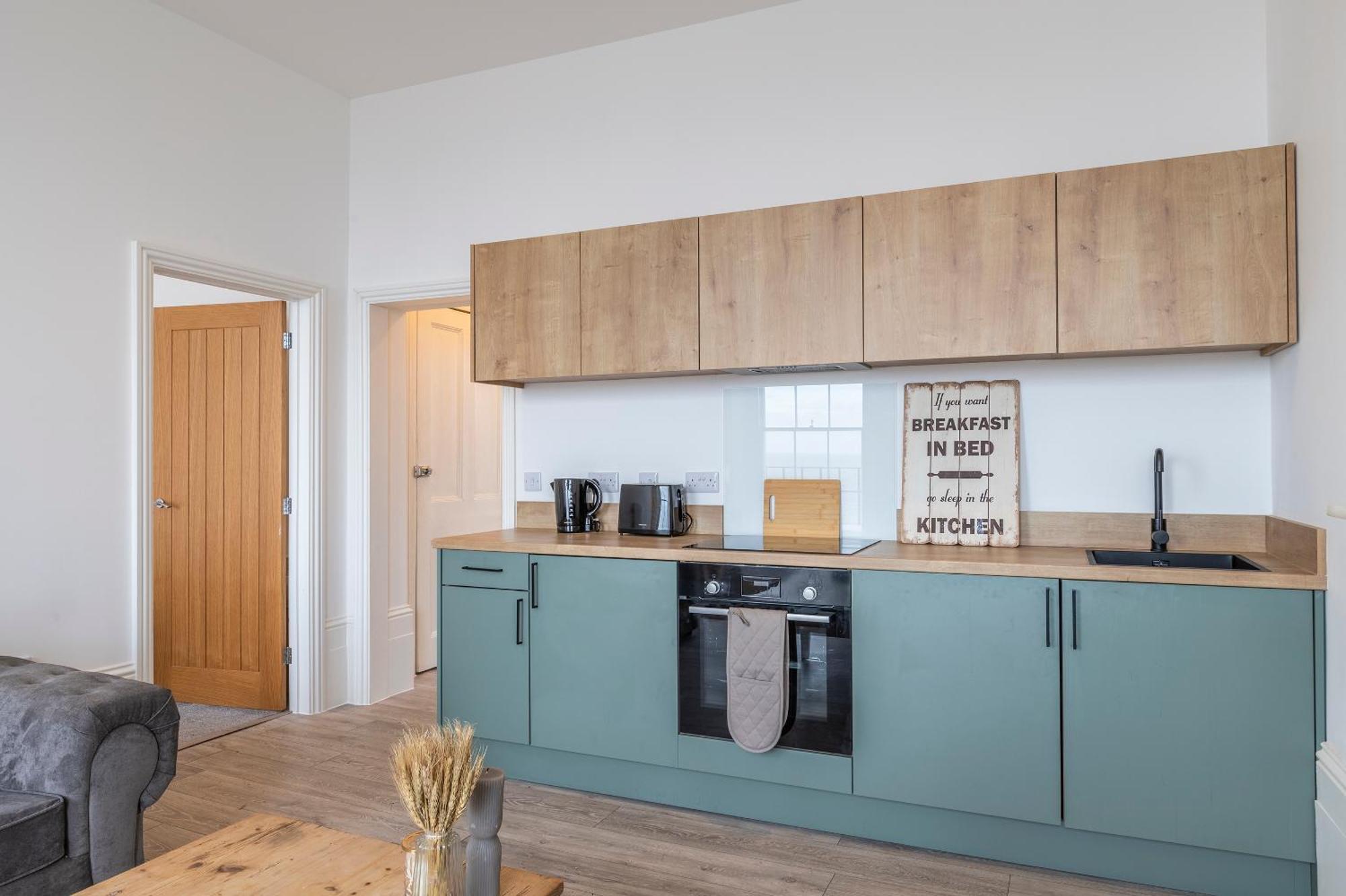 Seaside Serenity: Stylish Sea View Apartments In Herne Bay Ngoại thất bức ảnh