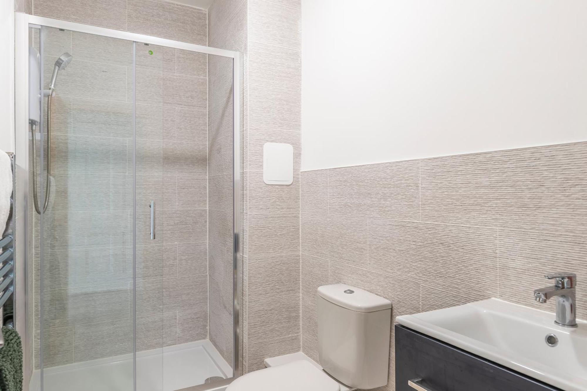 Seaside Serenity: Stylish Sea View Apartments In Herne Bay Ngoại thất bức ảnh